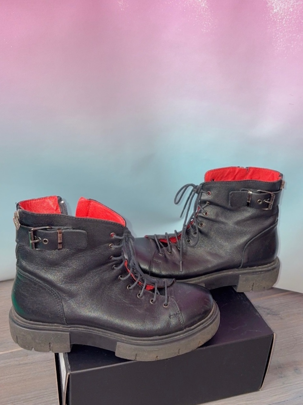 Saint + Sofia Size 39 Black Leather Lace-Up Combat Moto Boots with Red Interior